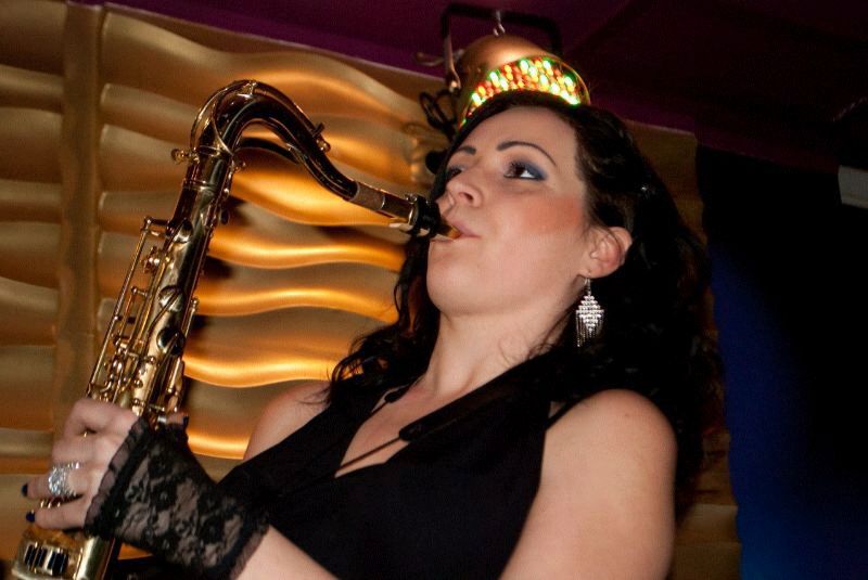 female saxophone player vadodara